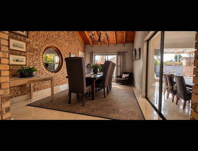 6 BEDROOM HOUSE FOR SALE IN SUNWARD PARK